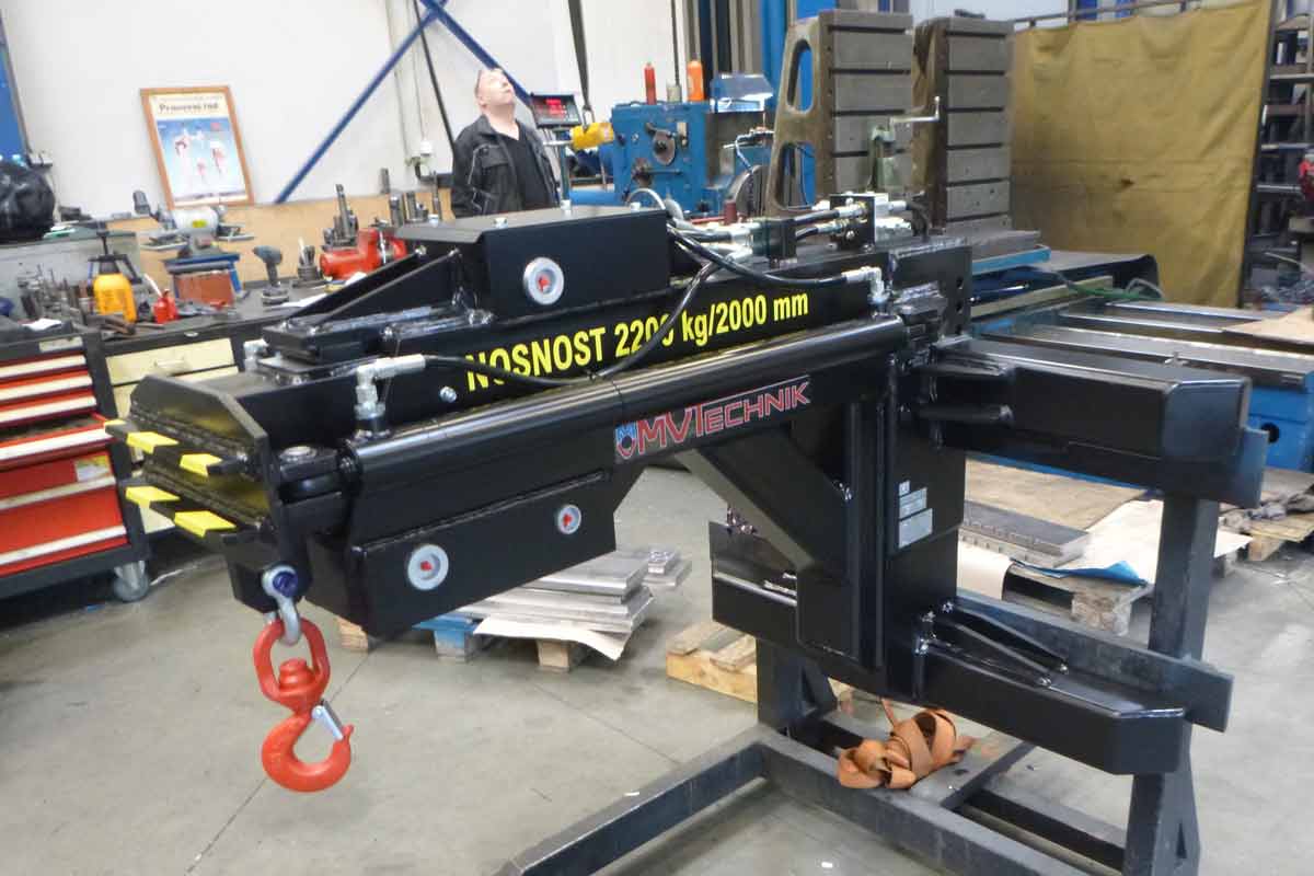 Hydraulicky výsuvné jeřábové rameno, vysoká nosnost